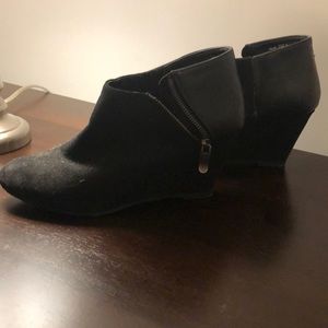 CL by Laundry Black Valor suede booties